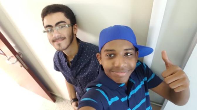 Which one of the three selfies looks better?