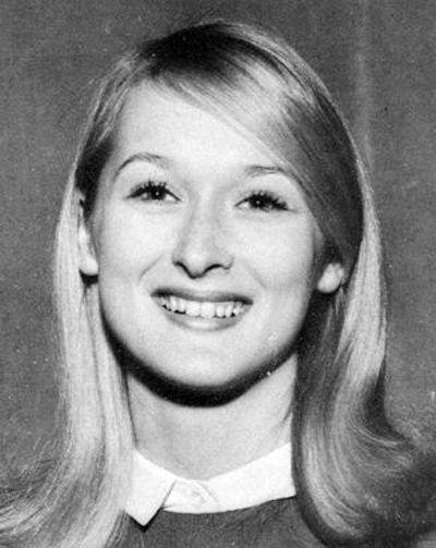 Was young Meryl Streep good looking (pics)?