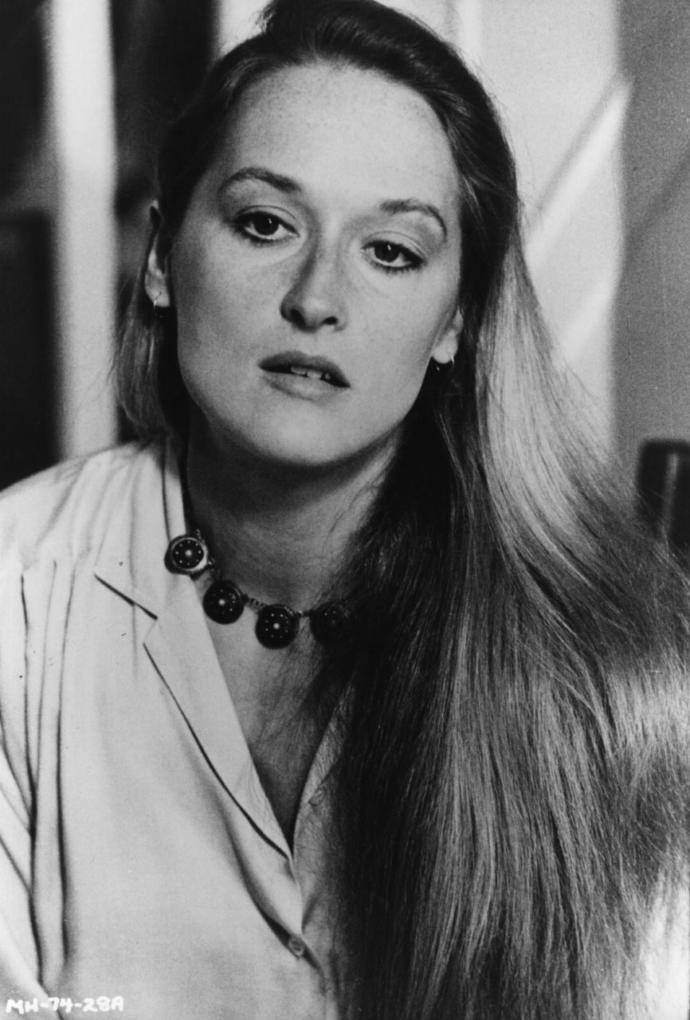 Was young Meryl Streep good looking (pics)?