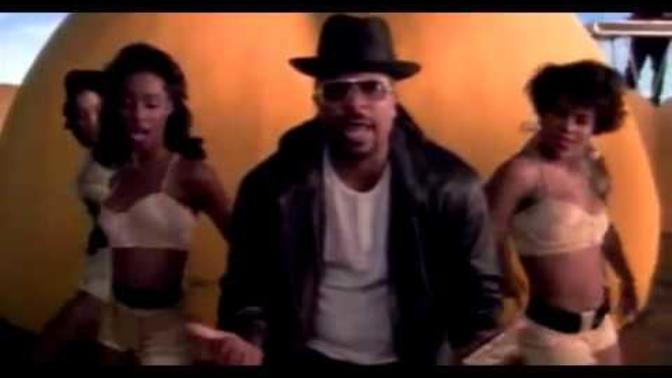 The beats are the are the same? Dis she copy him :/ ?