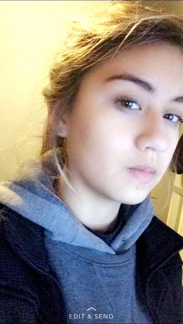 What looks better on me? (Hairstyle)?