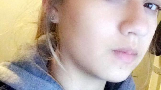 What looks better on me? (Hairstyle)?