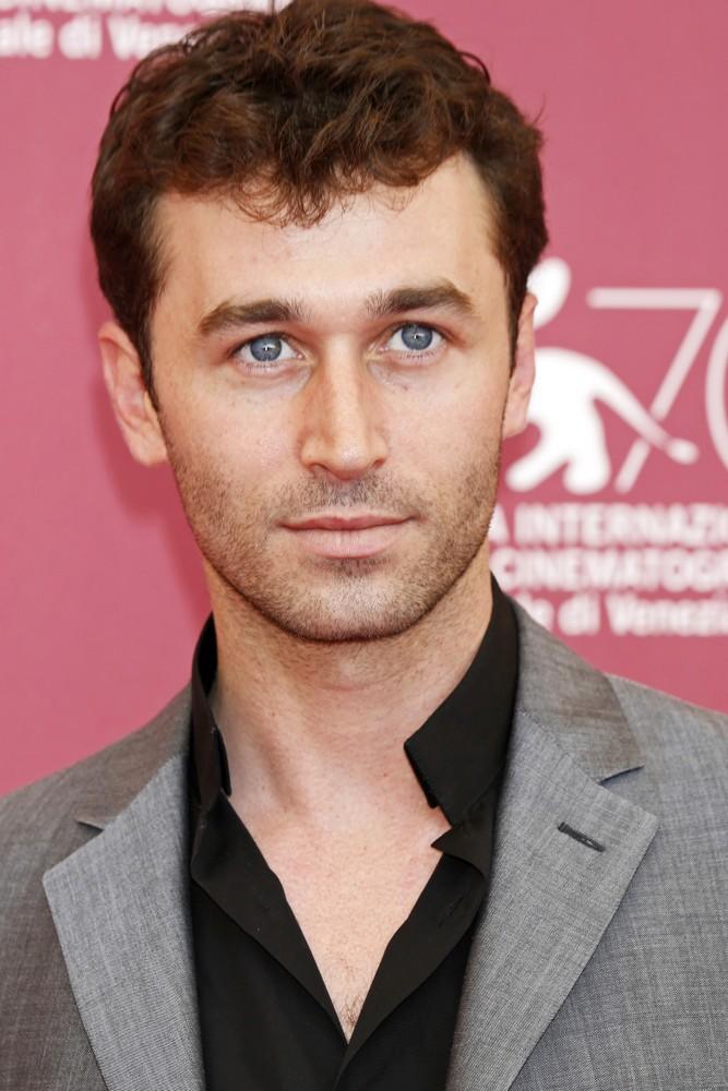 Girls, rate James deen?