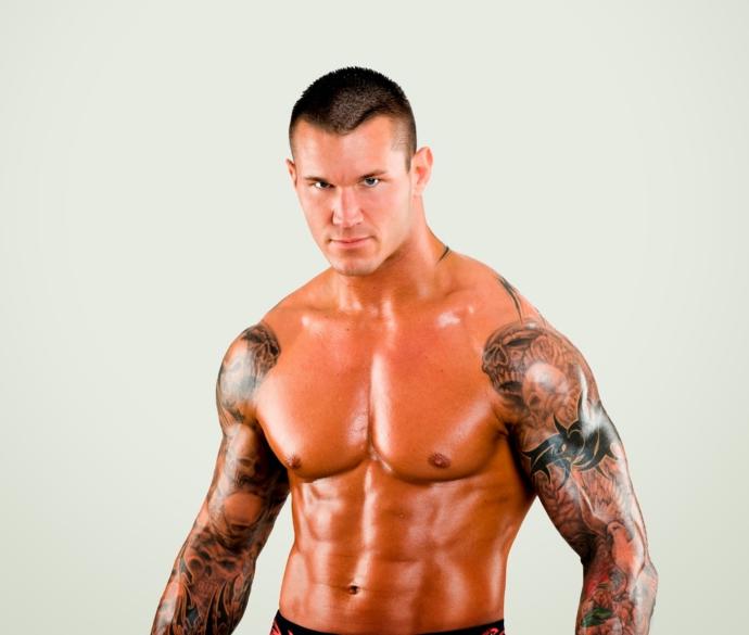 Girls, Do you like Masculine Muscular Guys or Regular looking guys? WHOS HOTTER?