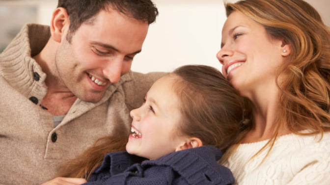 Who is better to have a kid custody, the mother or the father?