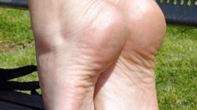Girls, Hey girls! Are you wearing shoes (lets say on average) barefoot or with socks?