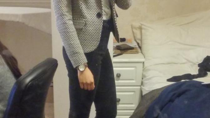 What do I wear if I'm meeting his parents and having a meal with them?