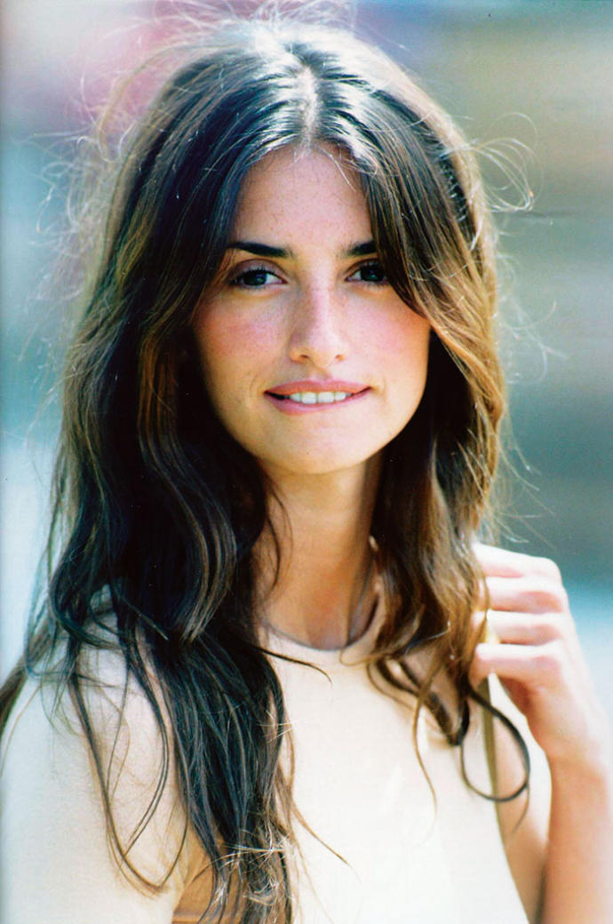 Whats the differences between blonde and brunette girls?