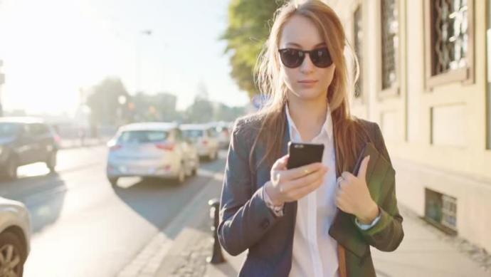 Do you think sunglasses make people look more attractive?