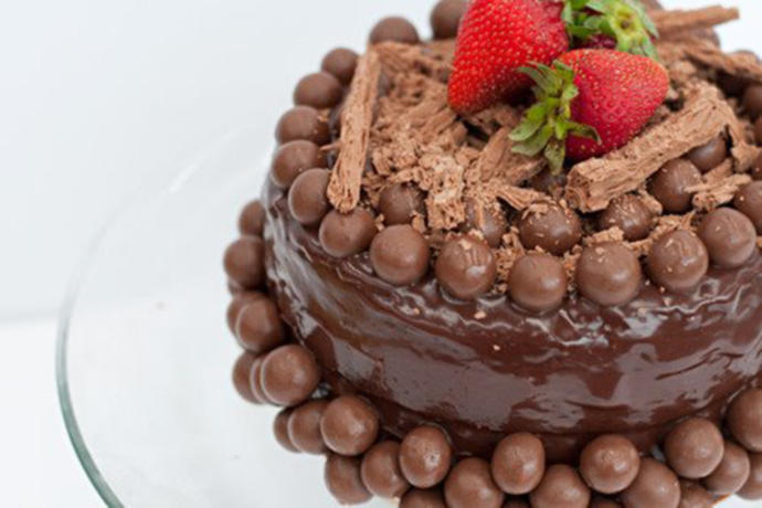 Would You be My GaG Girlfriend for a Day? I'll give you a Delicious Cake :D ?
