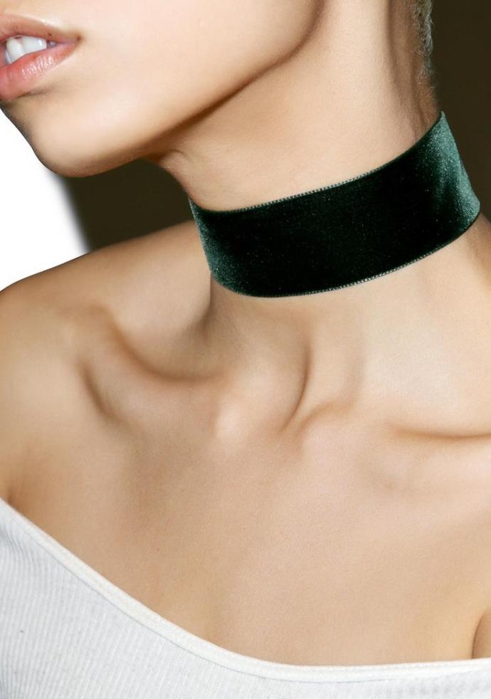 Which choker do you prefer?