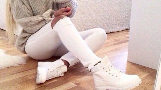 Are white pants hot or not?