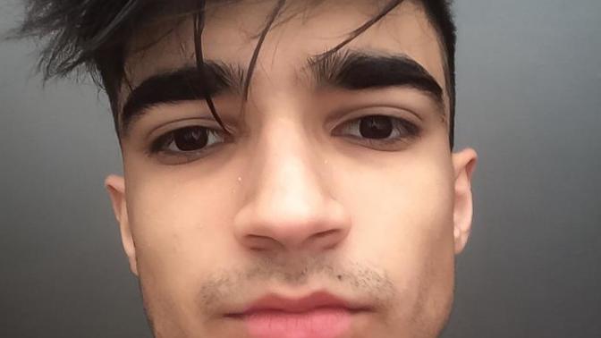 Am I good looking? And would you go out with me?