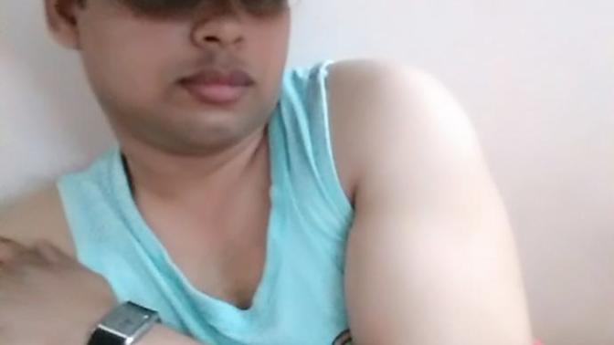Girls, if a guy having very soft skin and no muscle wears a sleeveless t-shirt, will it be a turn off for you? Or will you find it hot/attractive?