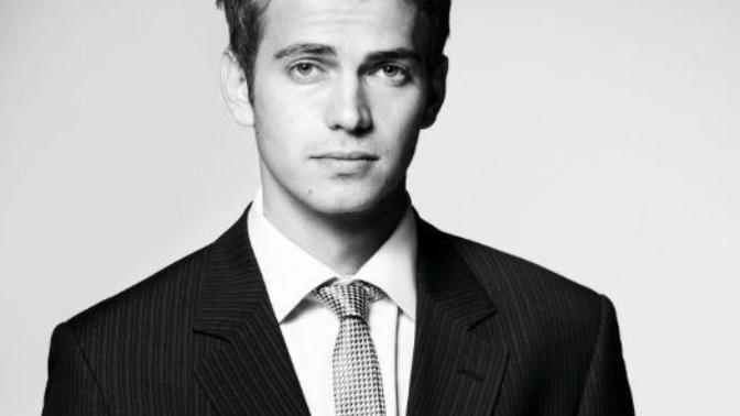 Tried to use the same actor, but girls which do you prefer, short hair or long hair on a guy? Could long hair be sexy on men? Thinking to grow hair?