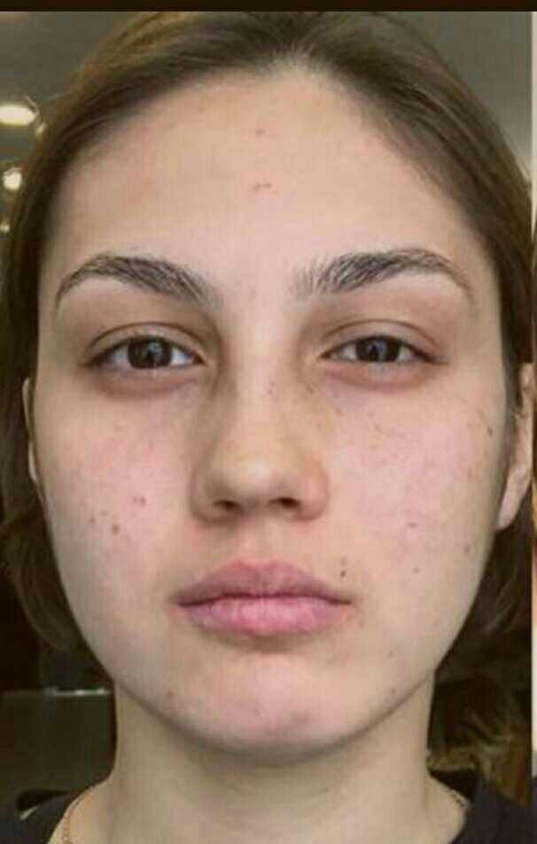 How much makeup do you prefer a girl to wear??