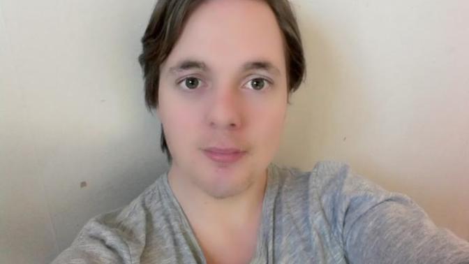 Why do girls dont find me attractive/interesting?