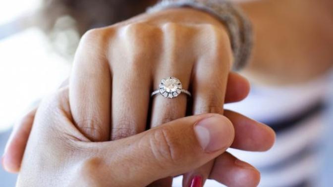 Would you be ok with buying or receiving a second hand engagement ring?