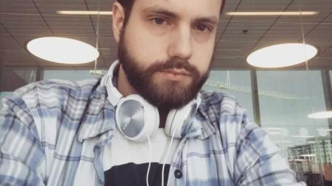Is it weird for guys to post selfies on Instagram?