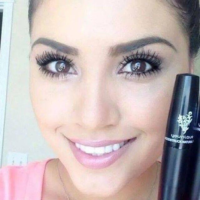 Do girls look better with or without mascara (pics)?