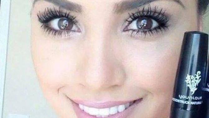 Do girls look better with or without mascara (pics)?