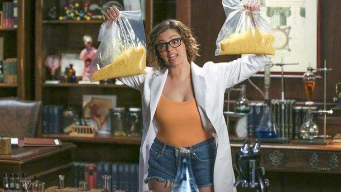 Guys do you think Rachel Blooms body is attractive?