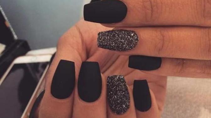 Girls, Femmes? How do you finger a girl with kinda long nails without hurting her?