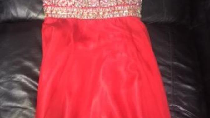 Is this a pretty dress for a wedding?