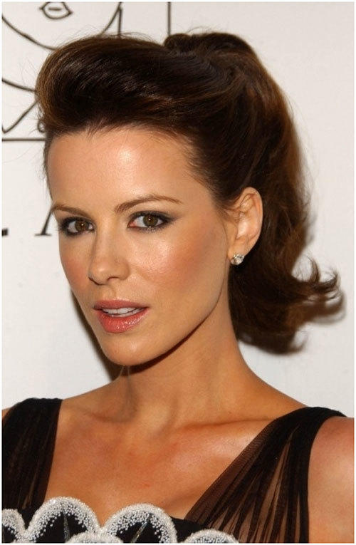 How come white women don't wear Japanese style bangs?