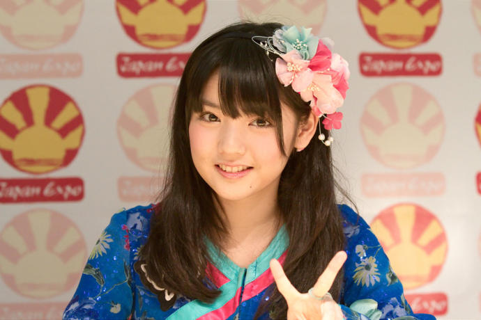 How come white women don't wear Japanese style bangs?