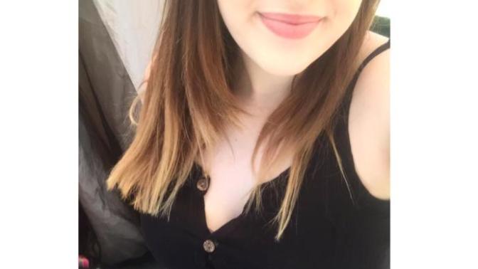 Opinions on whether this girl is attractive or a plain jane/ugly?