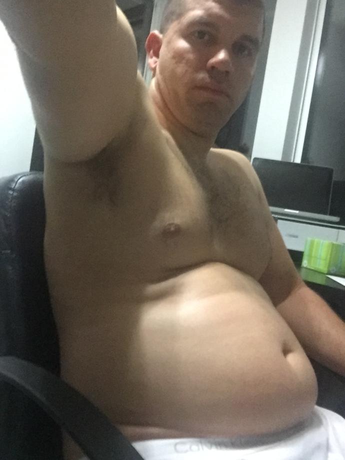 Do girls like a guy with a belly?