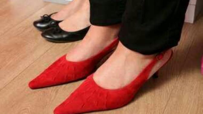 Guys, would you date a woman who's feet is bigger than yours?