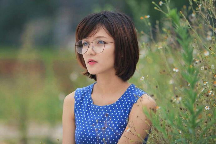Which haircut/haircolor do you think suits me the most??