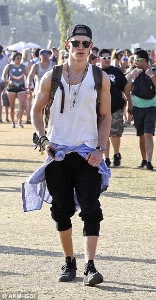 How would you describe this style/look?