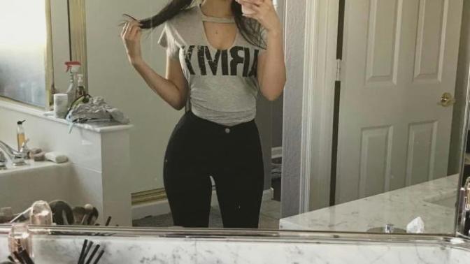 Thin or thick. Which one looks better?