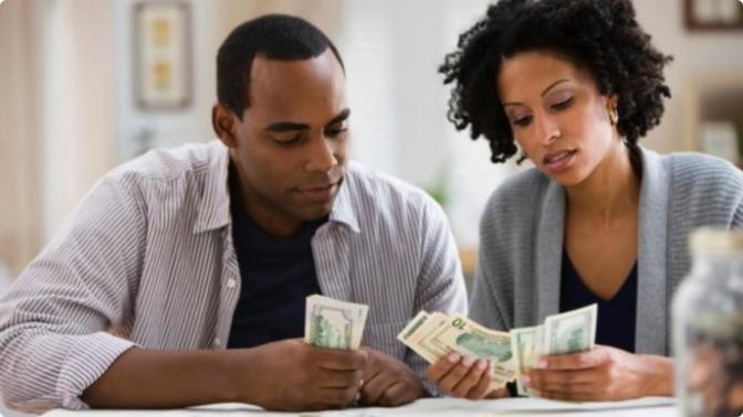 Should married couples split the bills 50/50?