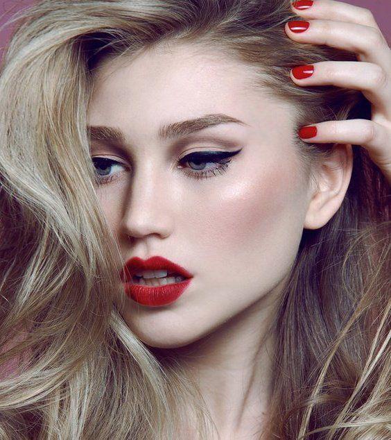 Guys, do you prefer girls with pale or tan skin?