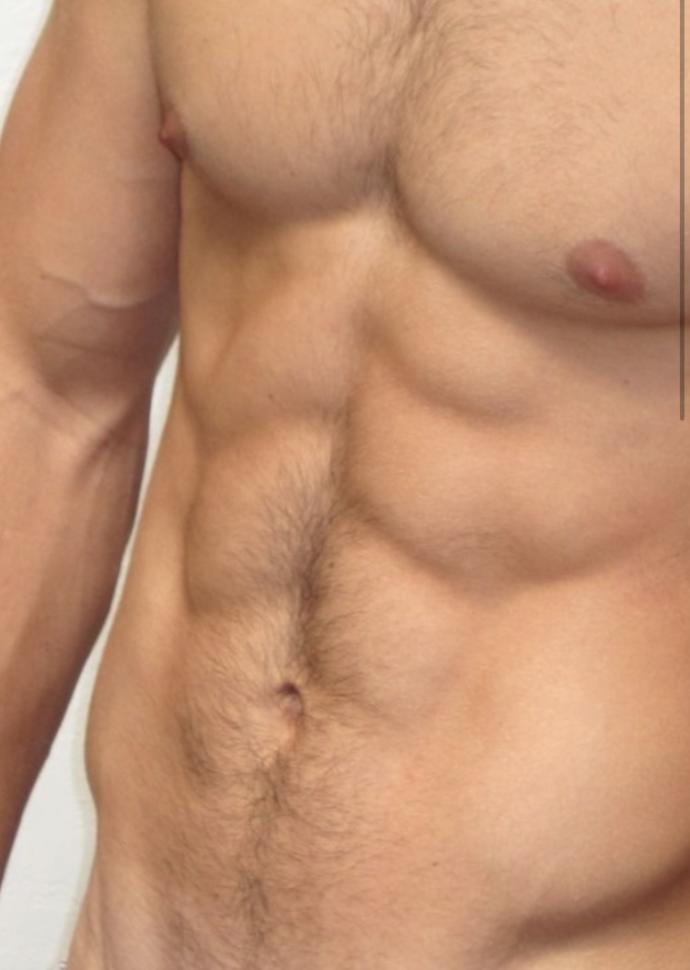 Do Women Prefer A Man With Or Without A Treasure Trail?