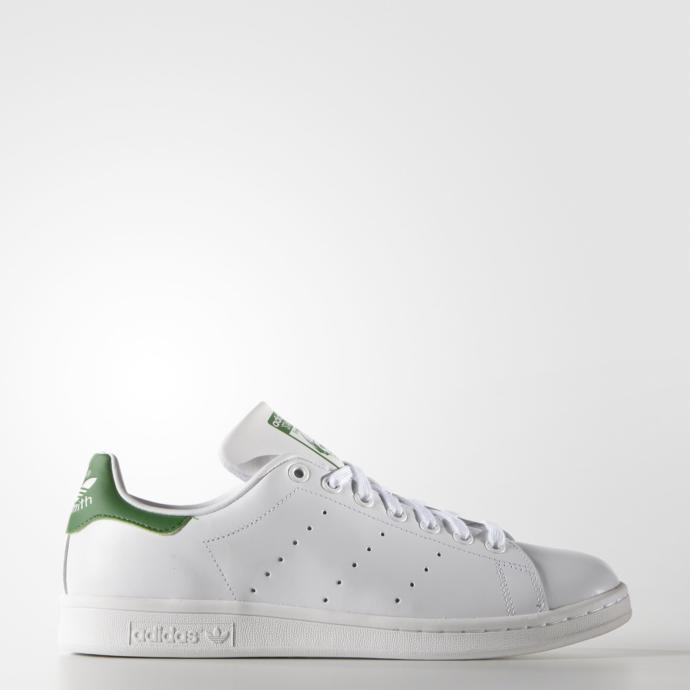 Why almost ALL girls, wear white Adidas Stan Smith lately?