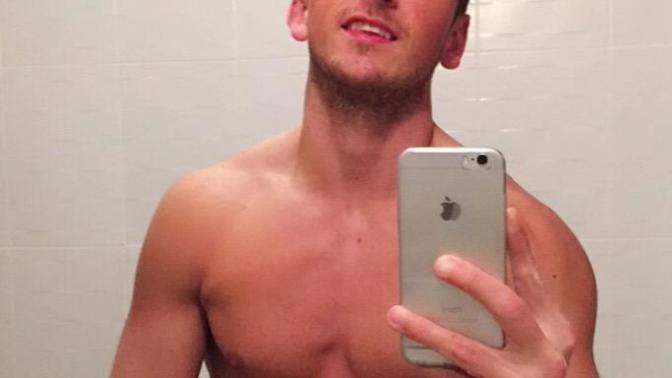 Looks Wise Am I OK, Rate Me Out Of 10 Please In The Comments, Recovered Anorexic, Low Self-Esteem, But Confident?