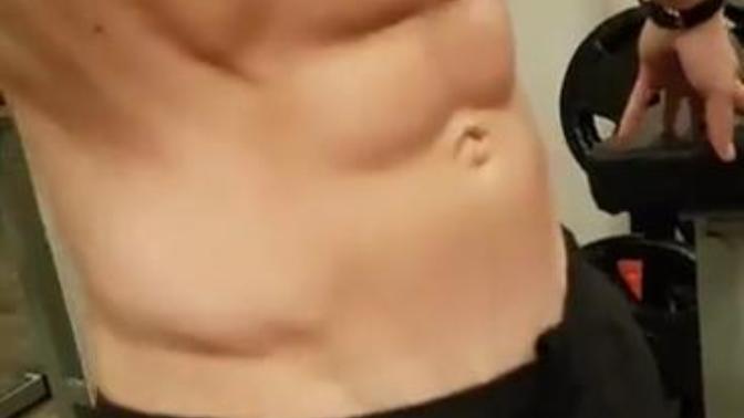 Should I send this girl a pic of my abs?