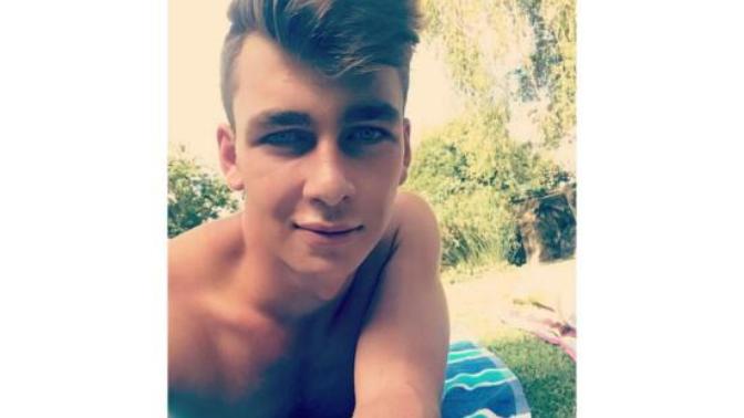 On a scale from 1-10 GIRLS rate only no guys?