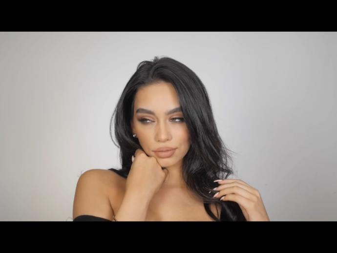 which makeup look of these pics is your favorite and why?