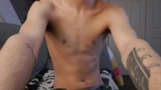 How many girls like skinny guys?