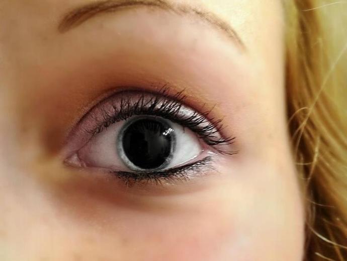 Who else thinks coked out meth pupils look great on girls?