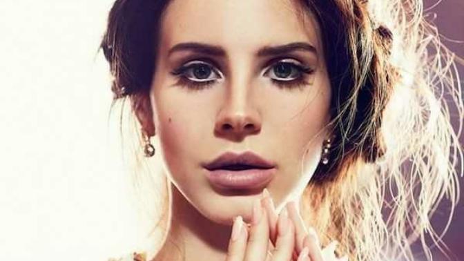 Lana Del Rey fans assemble?