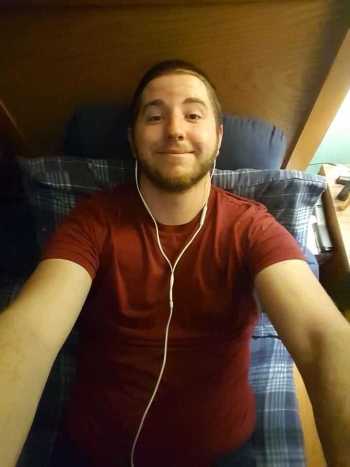 Girls, honest opinion about my looks??