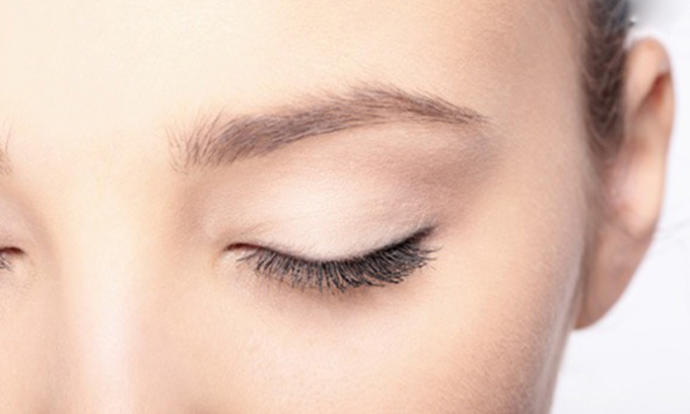 Guys, Do you prefer girls with natural eyebrows or filled with makeup?