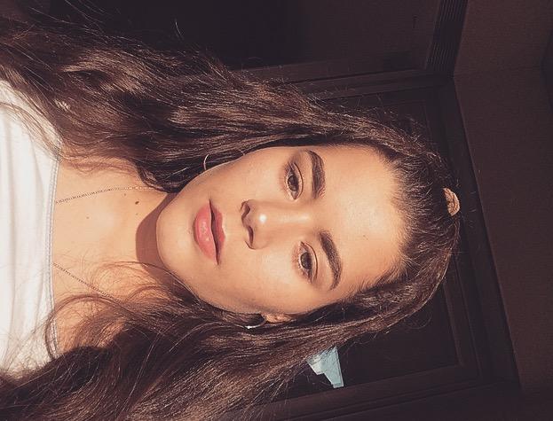 Do you think I look pretty?